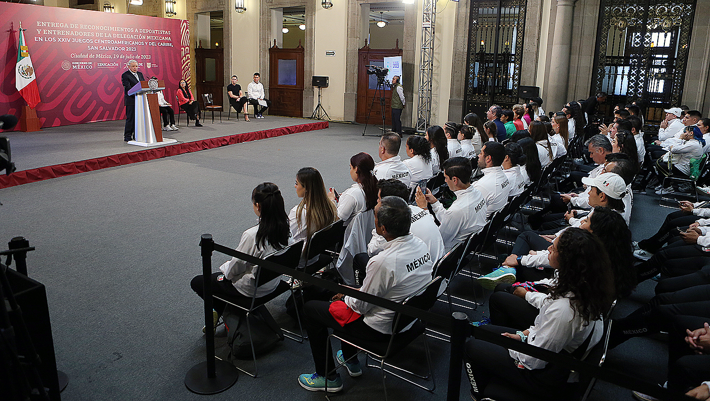 HOMENAJE DELEGACIÓN MEXICANA CENTROAMERICANOS