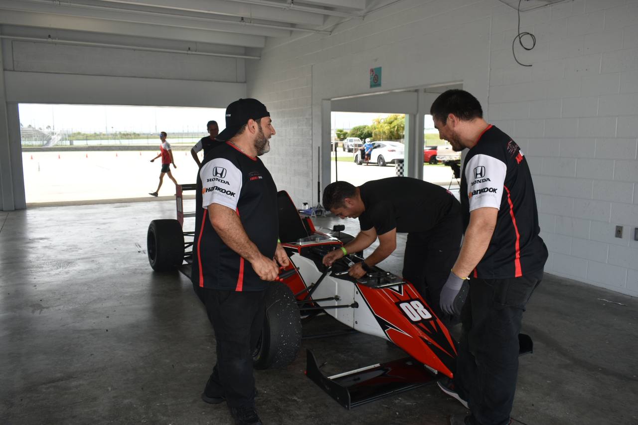 CHRISTIAN GARDUÑO PILOTO