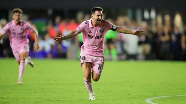 DEBUT DE MESSI CON GOLAZO Y VICTORIA EN EL INTER MIAMI | Titansports