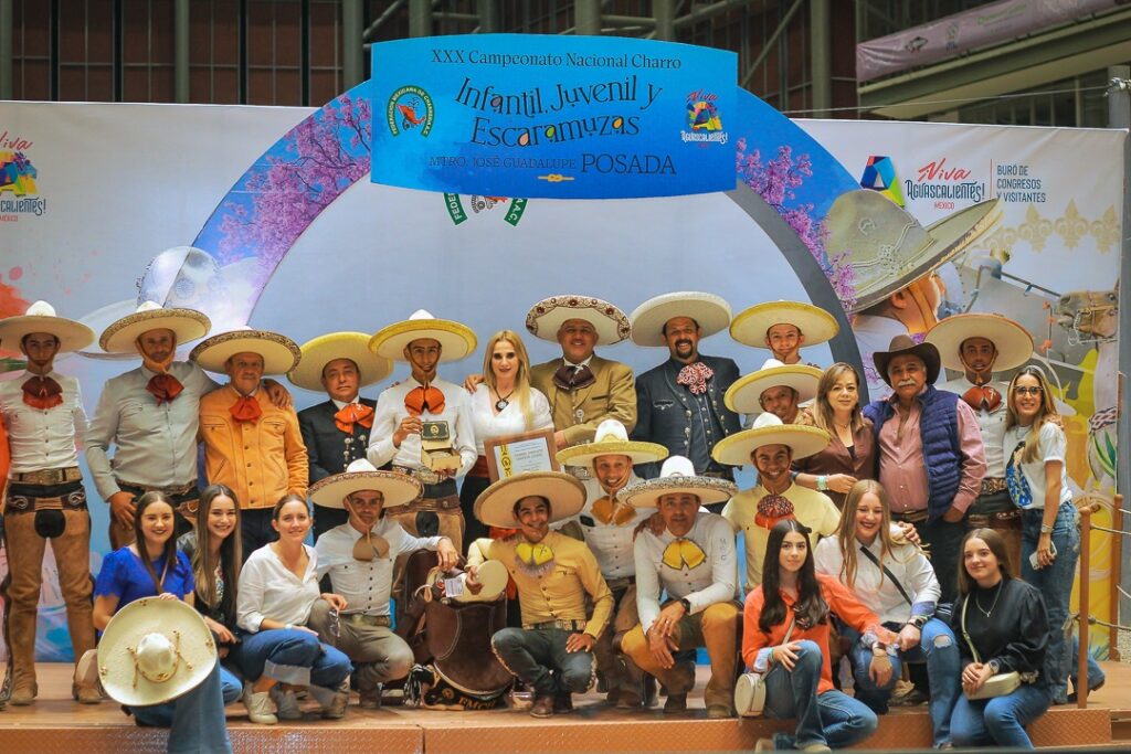 MONARCAS CHARRO COMPLETO