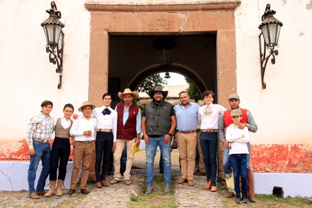 SEBASTIÁN IBELLES VISITA RL. CAMPO HIDALGUENSE