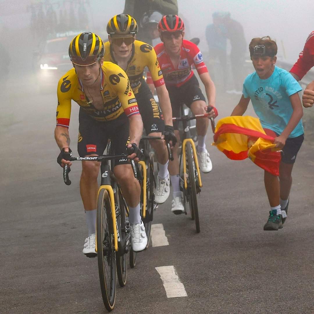 ROGLIC CONQUISTA EL ANGLIRU