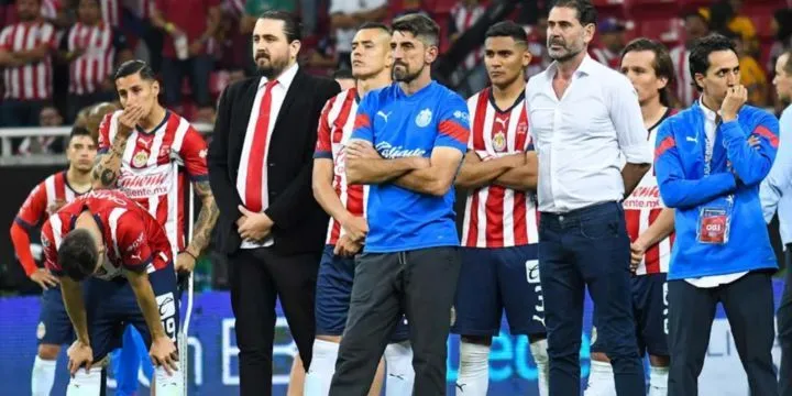 DOBLE DERROTA PARA CHIVAS