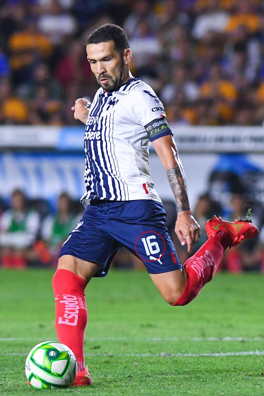 RAYADOS RECIBE MULTA