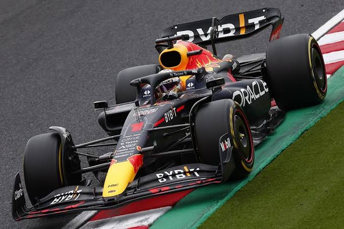 VERSTAPPEN JAPÓN