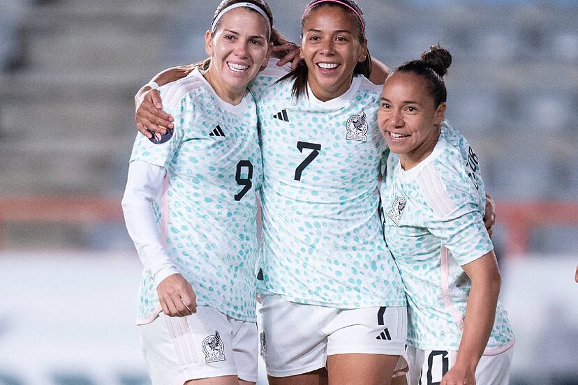 MÉXICO FEMENIL GOLEA 7-0