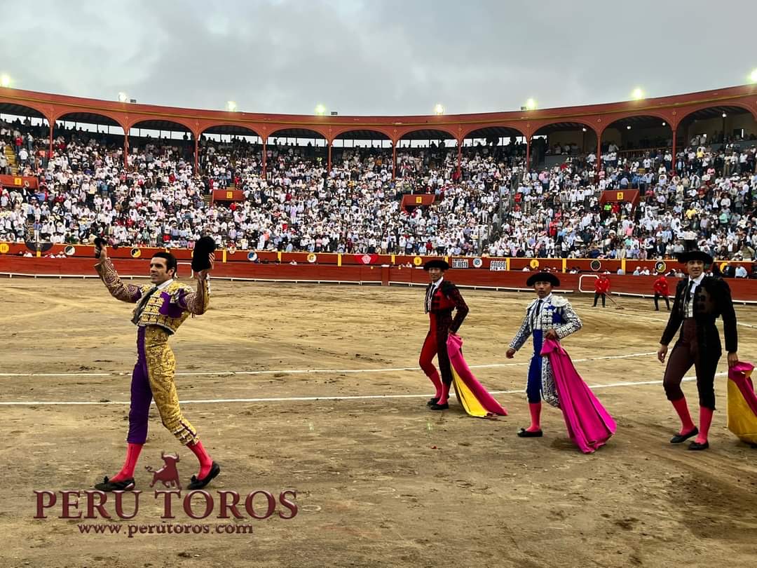 TRIUNFAN CASTELLA Y DE JUSTO