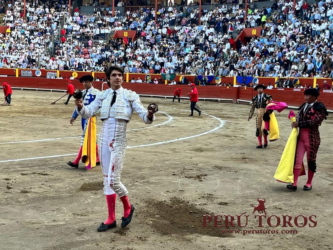 TRIUNFAN CASTELLA Y DE JUSTO