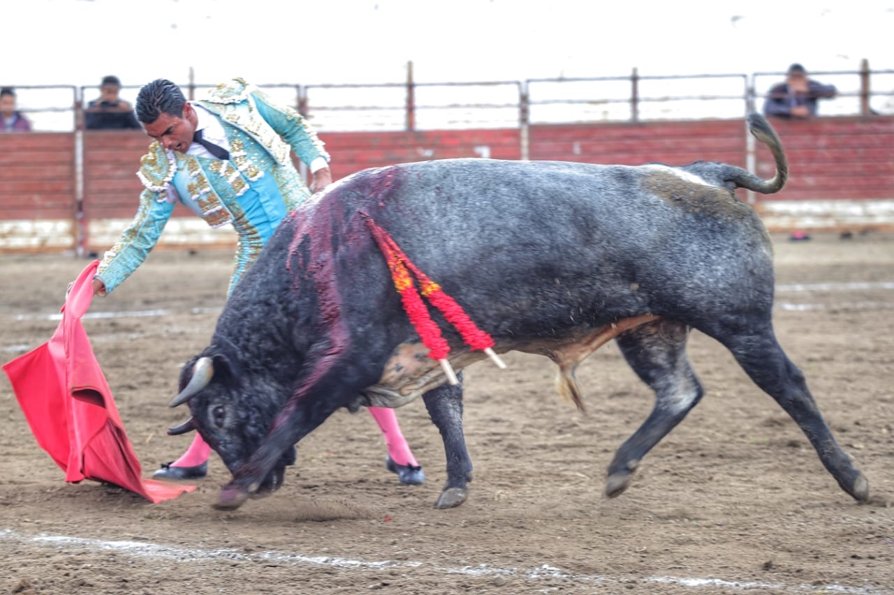 SUSPENDEN CORRIDA EN XALOZTOC