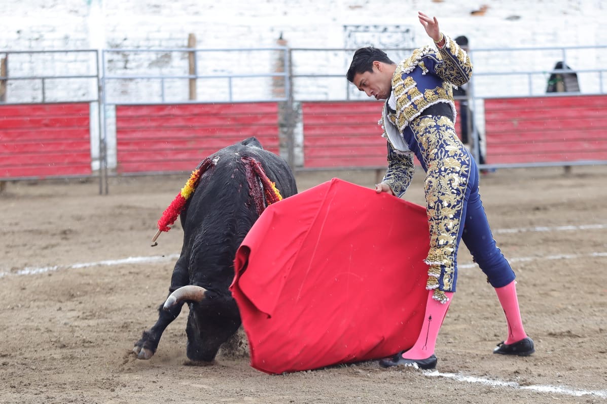 SUSPENDEN CORRIDA EN XALOZTOC