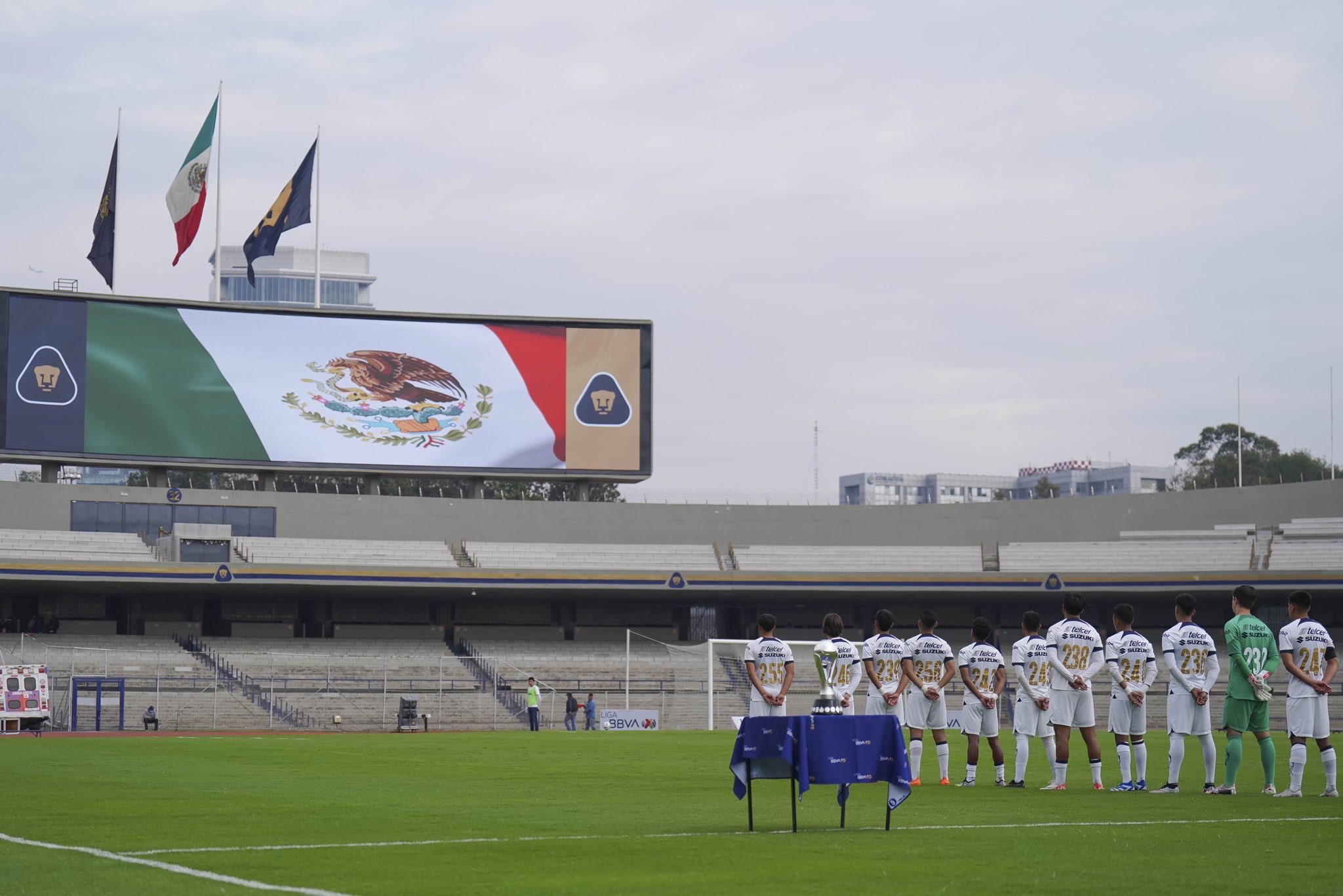 PUMAS SUB-18 SE CORONAN CAMPEONES