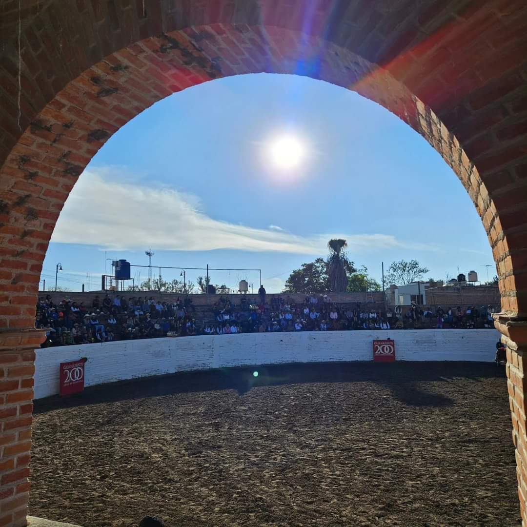 PUERTA GRANDE EN JALPA