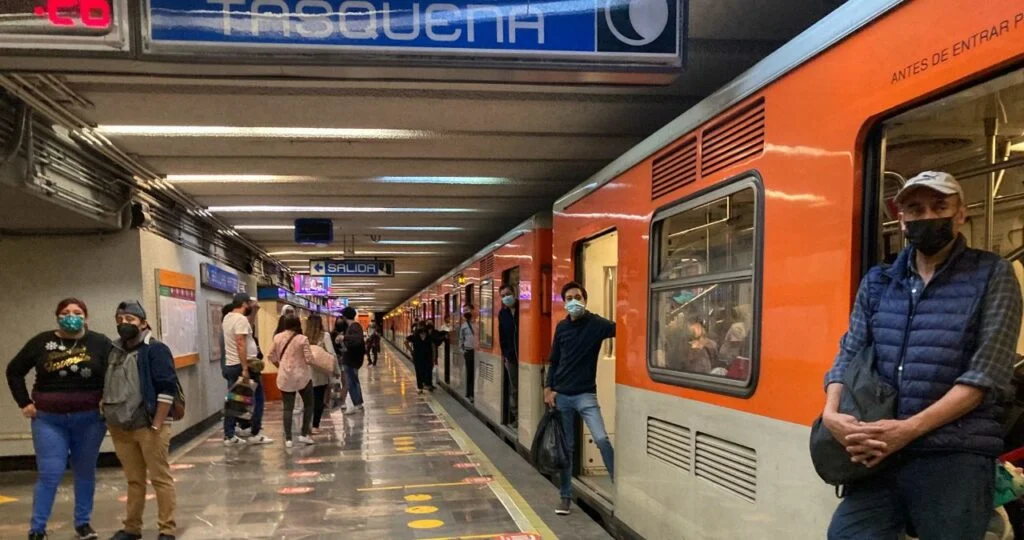 METRO AMPLIARÁ HORARIO 