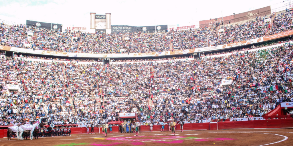 LA PLAZA MÉXICO REABRIÓ SUS PUERTAS A LA FIESTA BRAVA