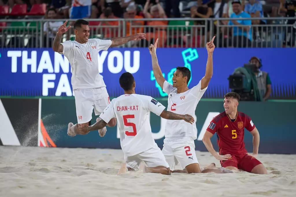 HISTORIA EN EL MUNDIAL DE FUTBOL DE PLAYA: EMIRATOS ÁRABES, IRÁN Y TAHITÍ CLASIFICAN