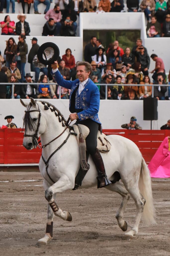 TARDE DE PREMIOS EN ZITÁCUARO, MICHOACÁN 