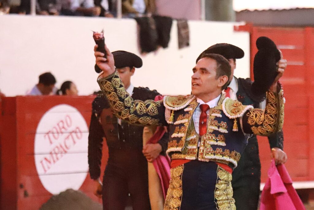 TARDE DE PREMIOS EN ZITÁCUARO, MICHOACÁN 