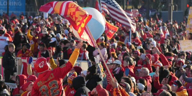 ¡TIROTEO Y CAOS EN KANSAS CITY DURANTE CELEBRACIÓN DE LOS CHIEFS!