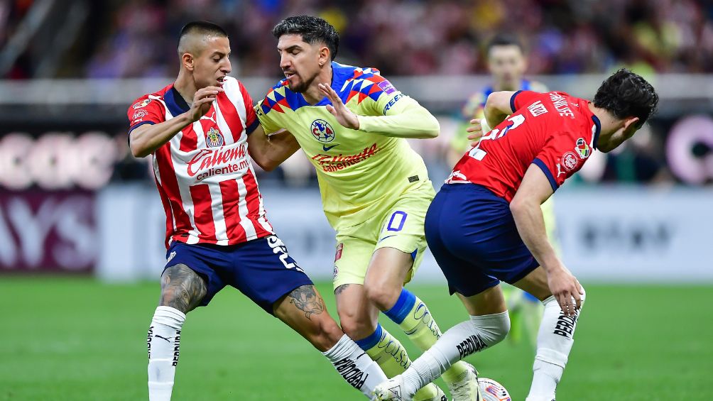 AMÉRICA GOLEÓ A CHIVAS EN EL PRIMER 22 DEL MESa