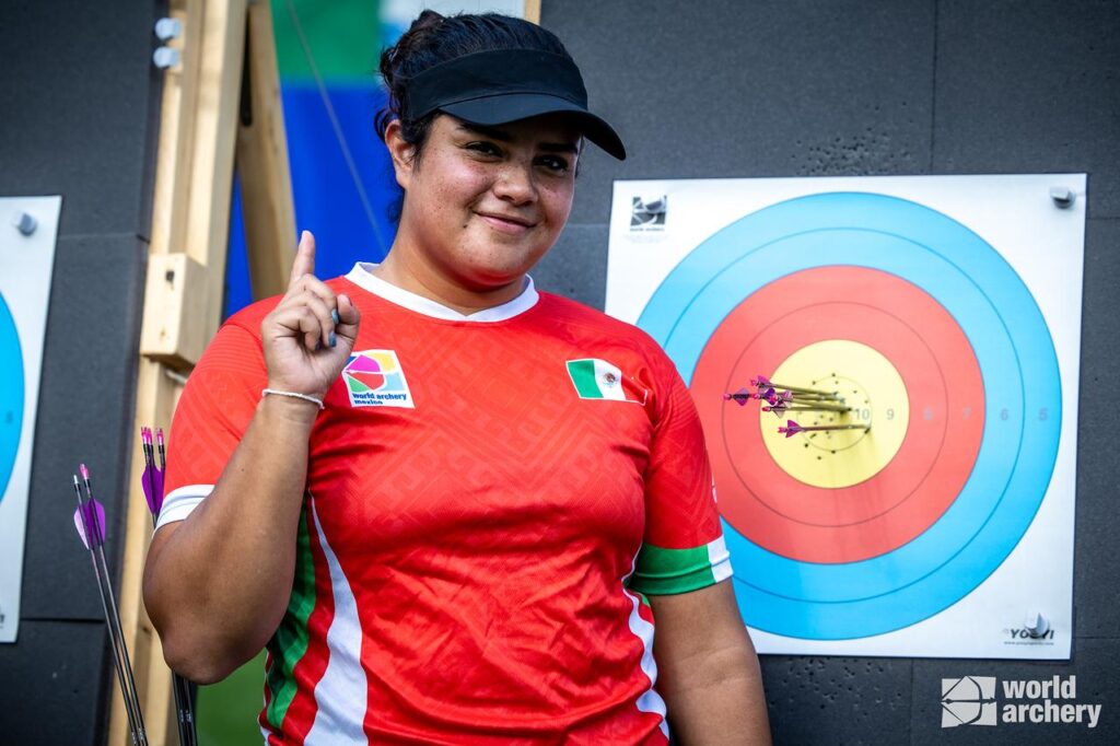 EQUIPO FEMENIL DE ARCO