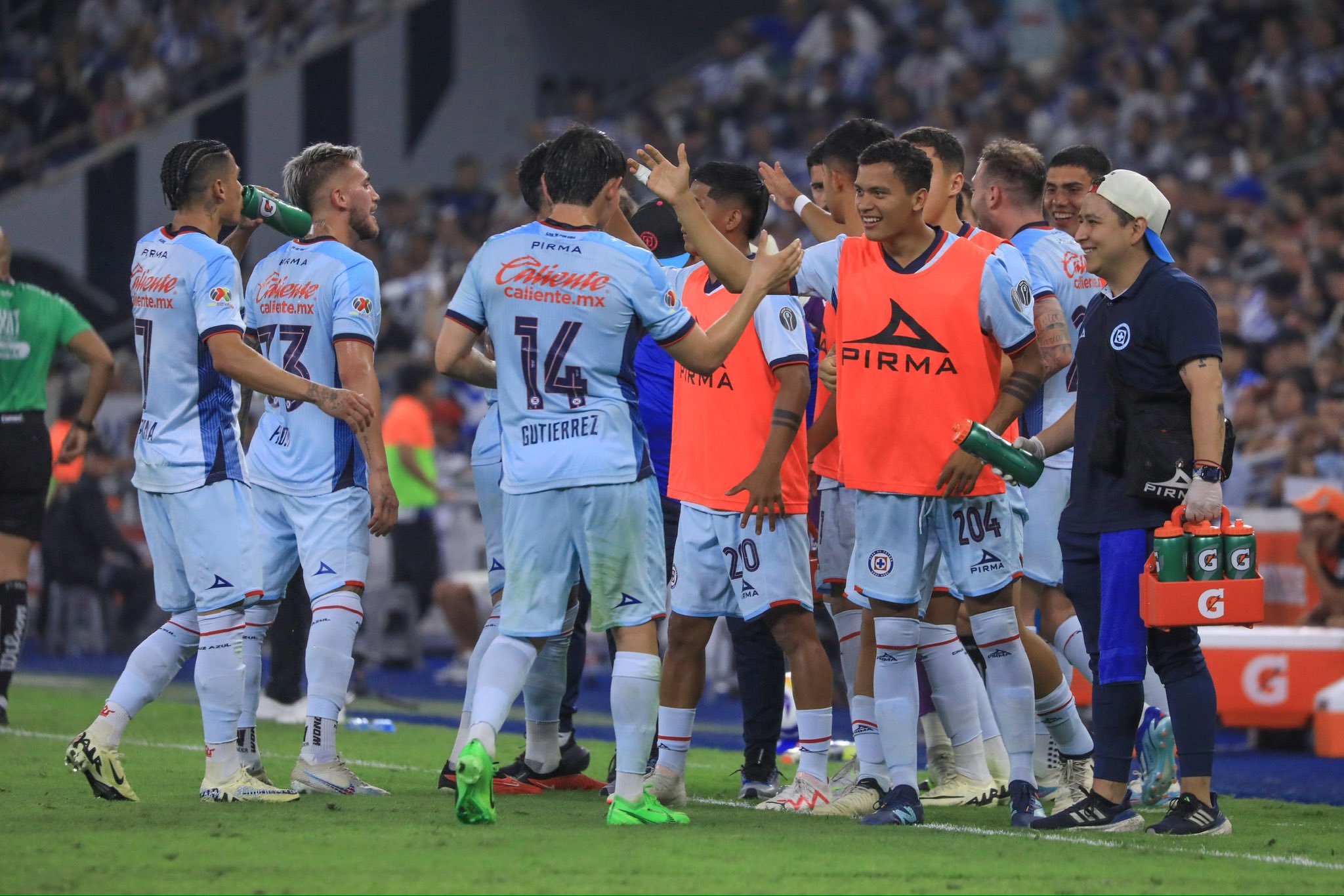 CRUZ AZUL VENCIÓ A RAYADOS