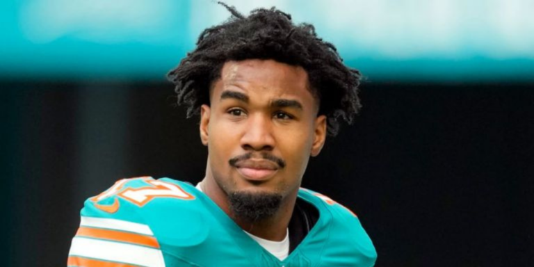 JAYLEN WADDLE, RECEPTOR DE LOS DOLPHINS, EXTENDIÓ SU CONTRATO POR UNA CIFRA MILLONARIA