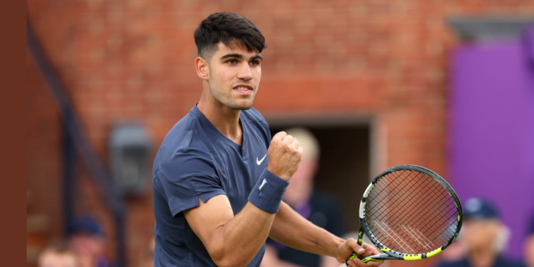 CARLOS ALCARAZ VENCIÓ A FRANCISCO CERÚNDOLO EN SU DEBUT EN EL ATP 500 DE QUEEN’S