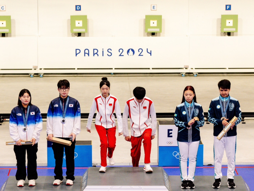 La primera medalla de París 2024 es para Kazajistán