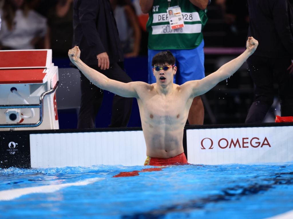 Record mundial natación París 2024