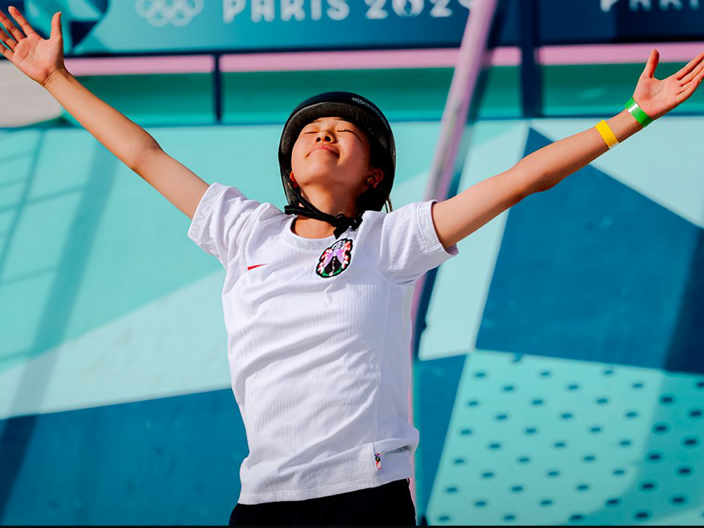 Coco Yoshizawa brilló con oro en la prueba de skateboarding street en París 2024