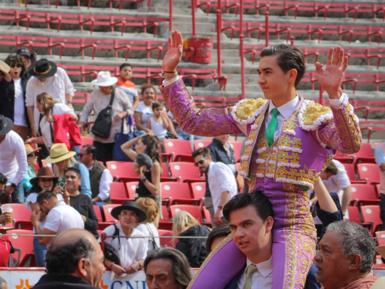 BRUNO ALOI ABRE LA PUERTA GRANDE DE LA MÉXICO