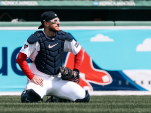 ¡Histórico! Danny Jansen jugó para dos equipos en el mismo partido de MLB