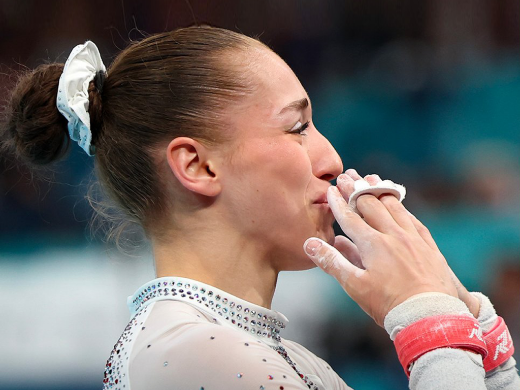 Histórica! Kaylia Nemour conquistó el oro olímpico en barras asimétricas |  Titansports