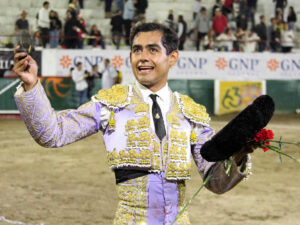 CORRIDA DE INDEPENDENCIA CELEBRANDO EL  63 ANIVERSARIO DE LA PLAZA DE TOROS LA LUZ