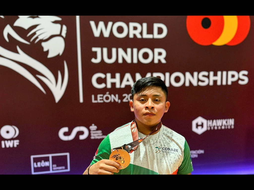 Adolfo Tun se llevó el bronce en el Mundial Juvenil de Halterofilia