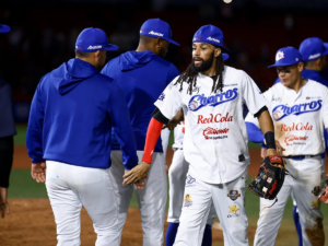 Charros vencen a Naranjeros