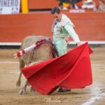 David Galván abre la Puerta Grande en la Plaza de Toros de Acho durante la Feria del Señor de los Milagros