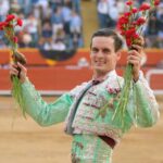 David Galván abre la Puerta Grande en la Plaza de Toros de Acho durante la Feria del Señor de los Milagros