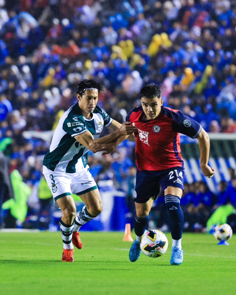 Cruz Azul líder torneo