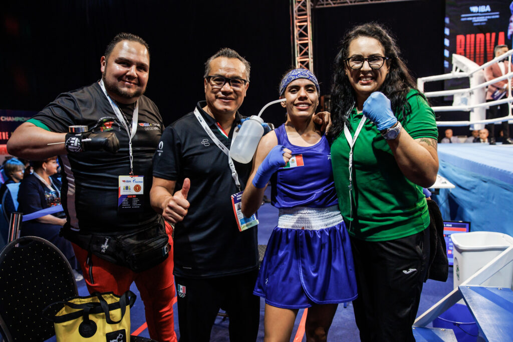 Valeria Amparán oro boxeo