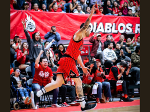 The Diablos Rojos defeated the Halcones de Xalapa in Game 1 of the LNBP Grand Final