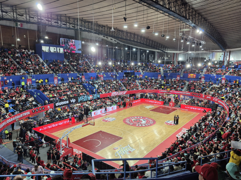 The Diablos Rojos defeated the Halcones de Xalapa in Game 2 of the LNBP Grand Final