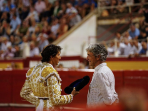 Roca Rey y Roberto Domínguez juntos en un evento taurino