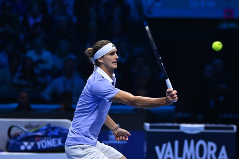 Zverev y Alcaraz consiguieron victorias en sus segundos encuentros de ATP Finals