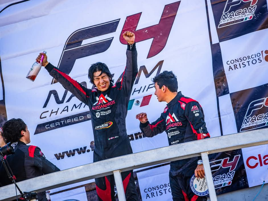 HELIO MEZA BRILLÓ EN LA CARRERA 3 DE LA FIA F4 NACAM