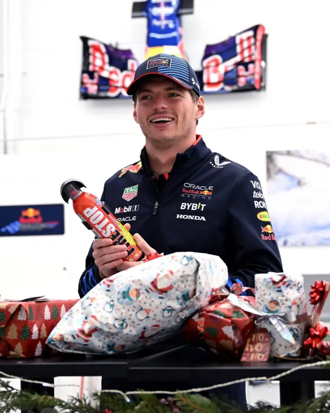 UNA NAVIDAD DIFERENTE PARA UN CAMPEÓN DIFERENTE 🎄🏎️