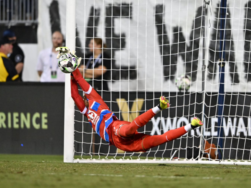 Kevin Mier podría dejar Cruz Azul para ser nuevo arquero del Bayern de Múnich