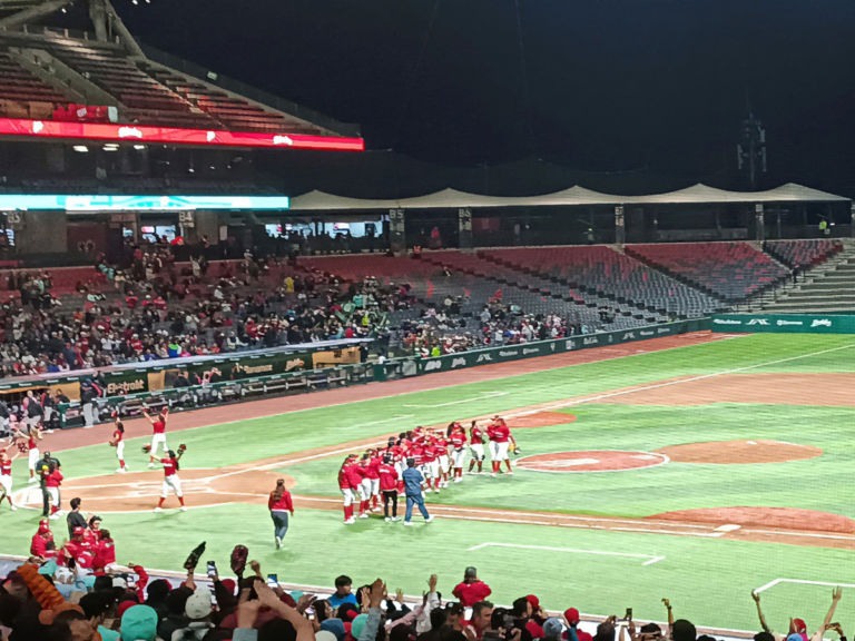 Diablos venció a Olmecas en un partido de locos