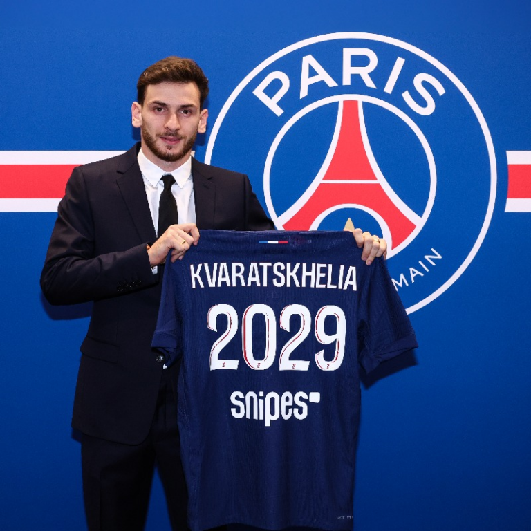 A Fresh Start! Khvicha Kvaratskhelia Signs with PSG Until 2029