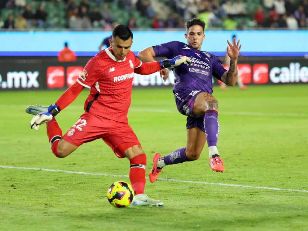 Mazatlán sorprende a Toluca y se lleva la victoria en casa